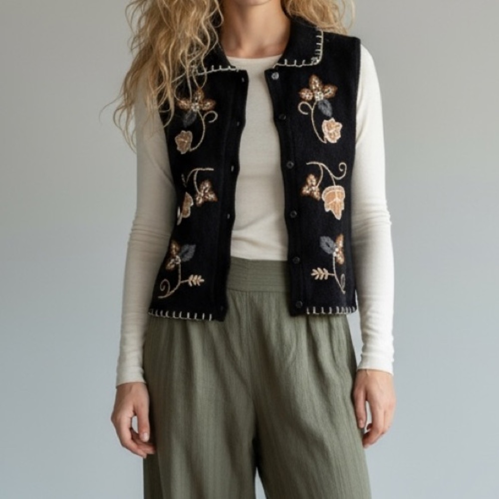 Vintage 90s Women’s Fall Vest Embroidered Autumn Leaves Cottage Boho Size Small